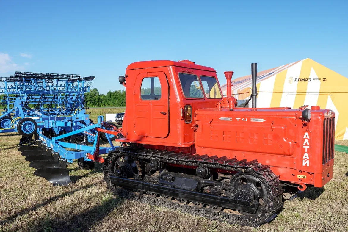 Плуг лемешный пятикорпусной навесной плуг FINIST ПЛН-5-35 («Алмаз»)